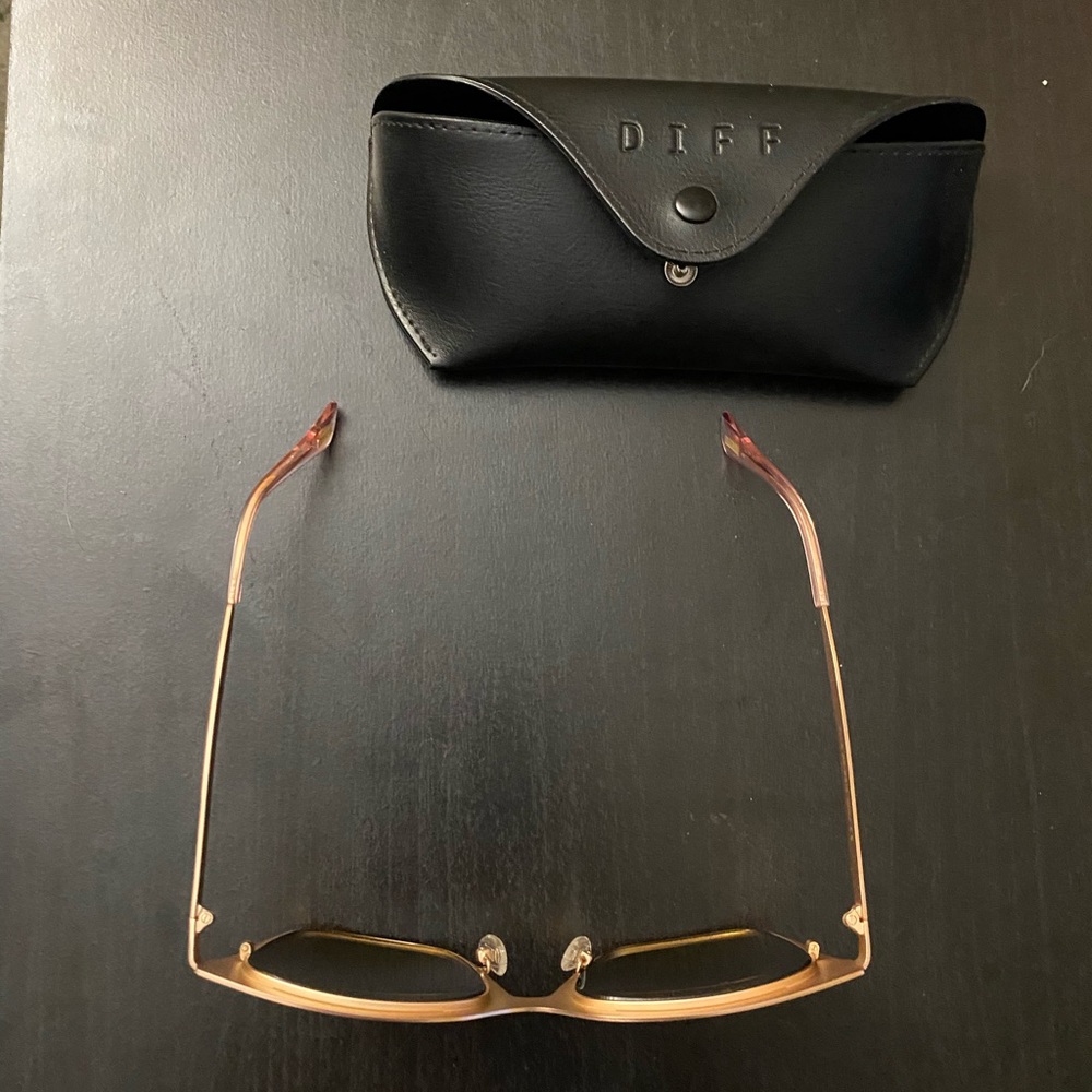 Diff sunglasses! Brand new - never been worn. - Picture 3 of 3